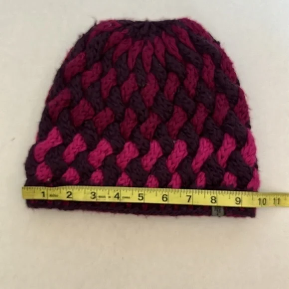 North Face | Pink Purple Woven Beanie - Picture 12 of 13